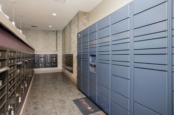 Delivery Lockers at Altitude 970, Kansas City, 64151